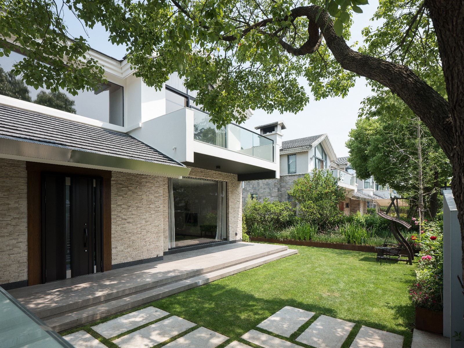 上海 376㎡树屋别墅 | VCDesign 融入自然，打造室内外一体化空间-2