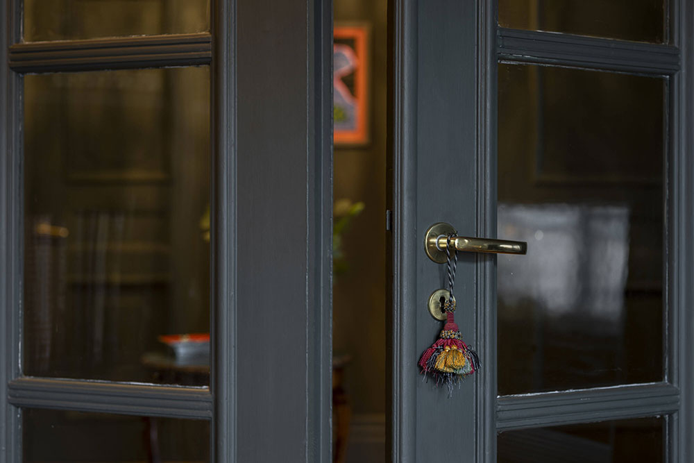 斯德哥尔摩 85 平米公寓 | 混搭风格与大胆艺术碰撞-7