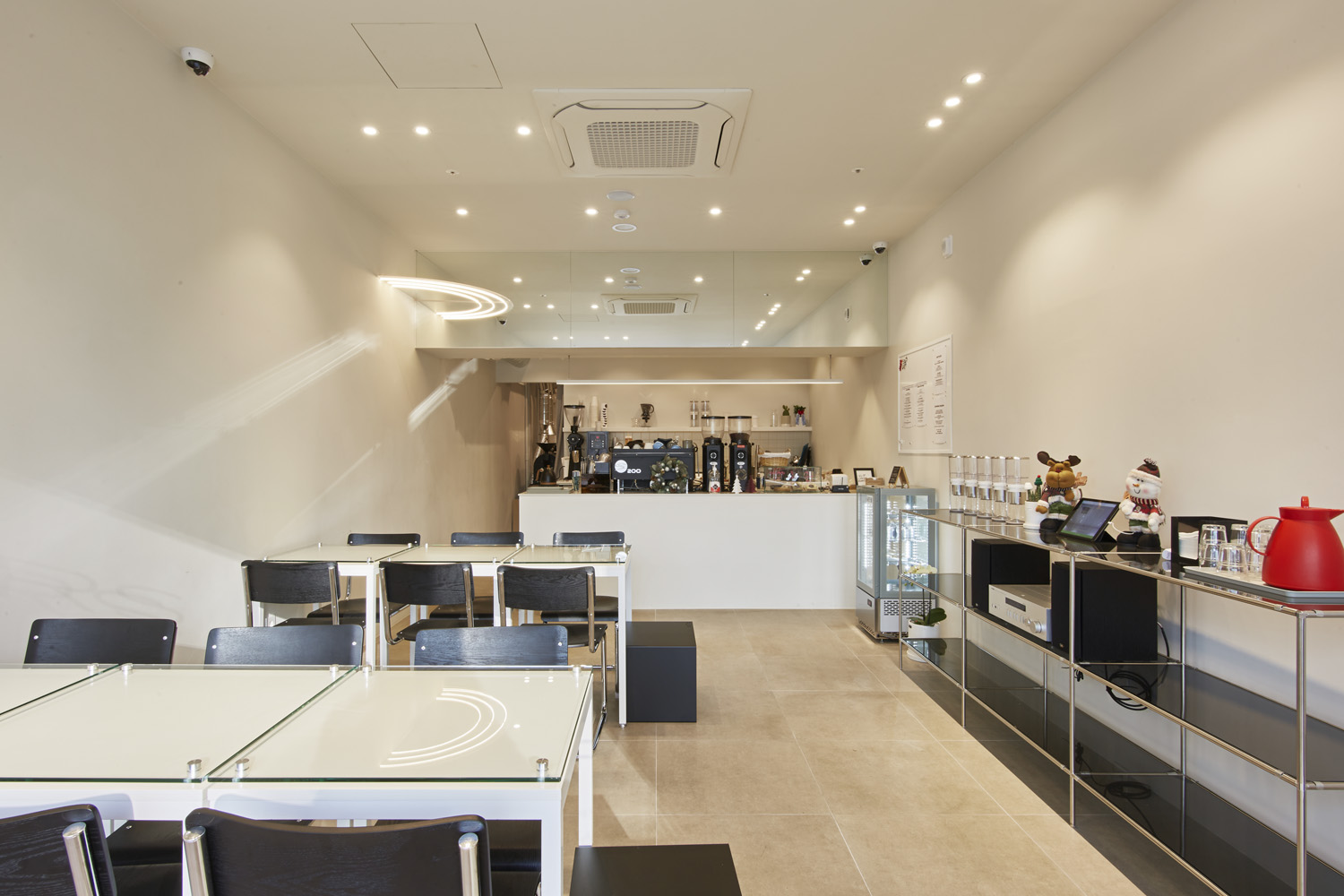 13 平米极简咖啡厅 | 小空间的大设计-3