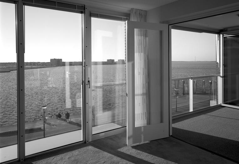 德西雷嫩，布雷达市布根奥松镇（注：Bergen op Zoom一般意译为布根奥松，它是荷兰北布拉班特省的一个市镇；由于De Sirenen可能是特定的地点、建筑等名称，缺乏更多背景下只能音译为德西雷嫩 ） 丨荷兰-15