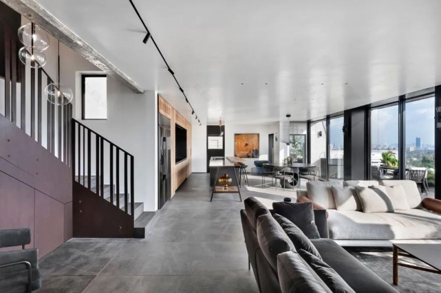 特拉维夫顶层住宅,黑白色调的时尚空间-21