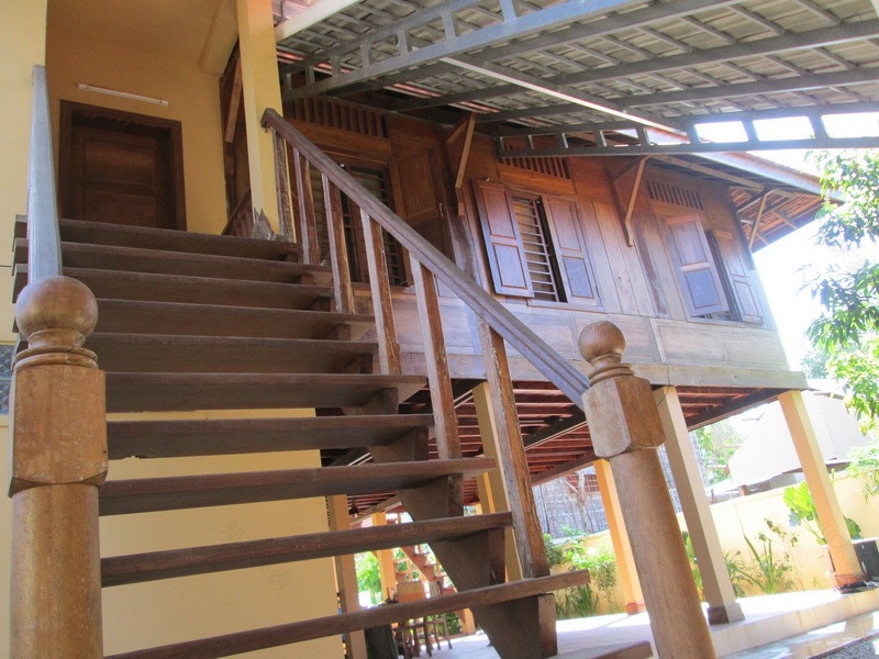 柬埔寨传统高架艺术住宅-23