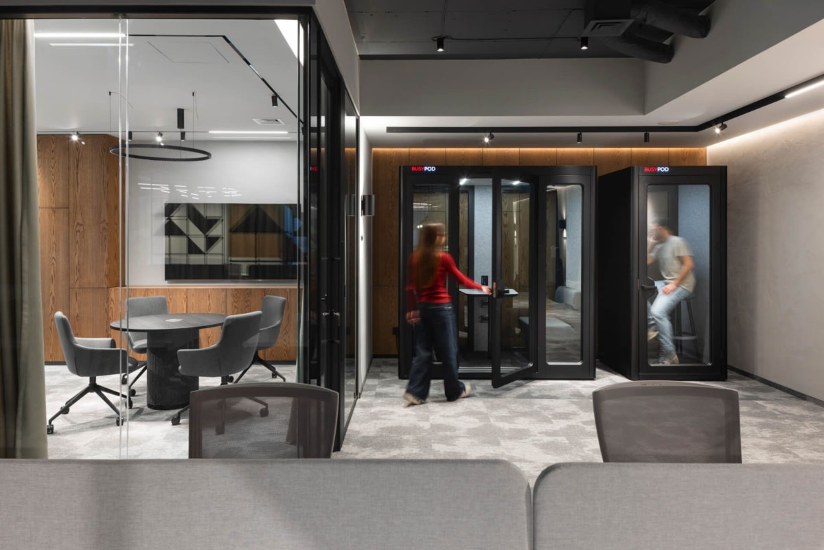 小型办公室丨MoVe Architects-18