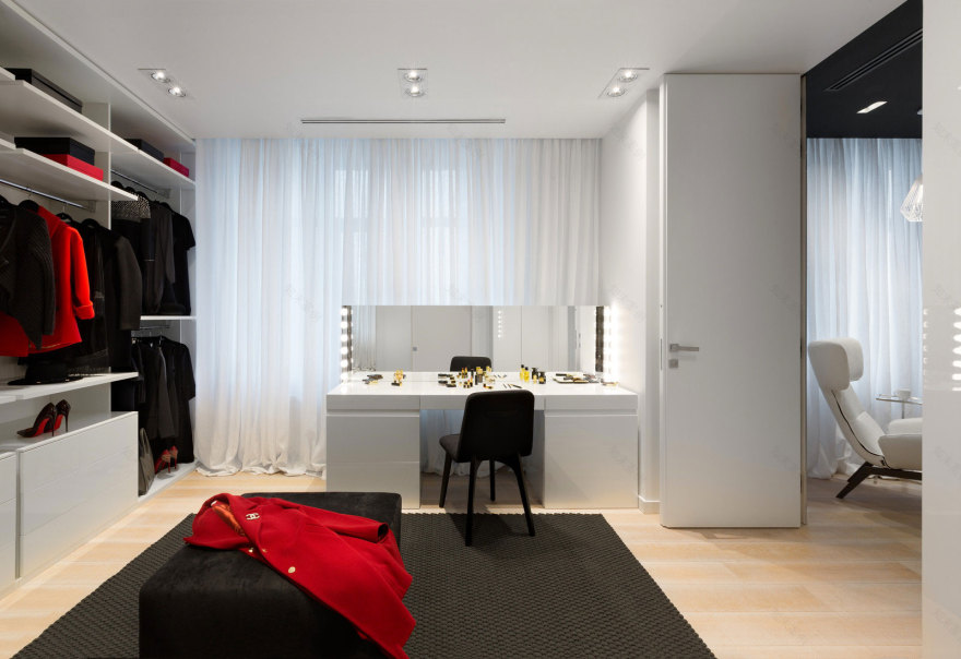 黑白艺术公寓——莱拉·卡塔索诺瓦为一对年轻夫妇打造-30