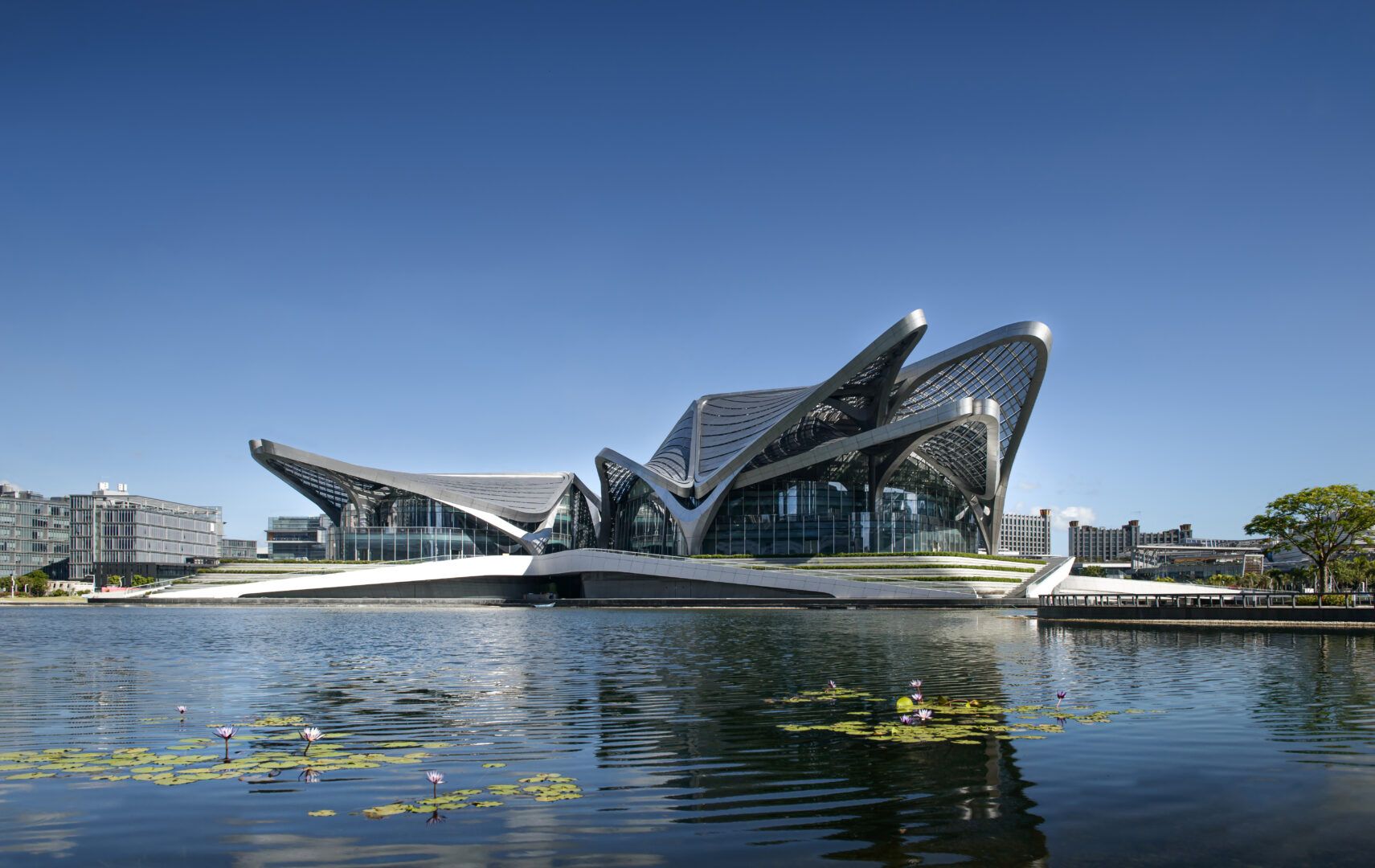 ZHUHAI JINWAN CIVIC ART CENTRE | ZAHA HADID ARCHITECTS - ARCH2O-6