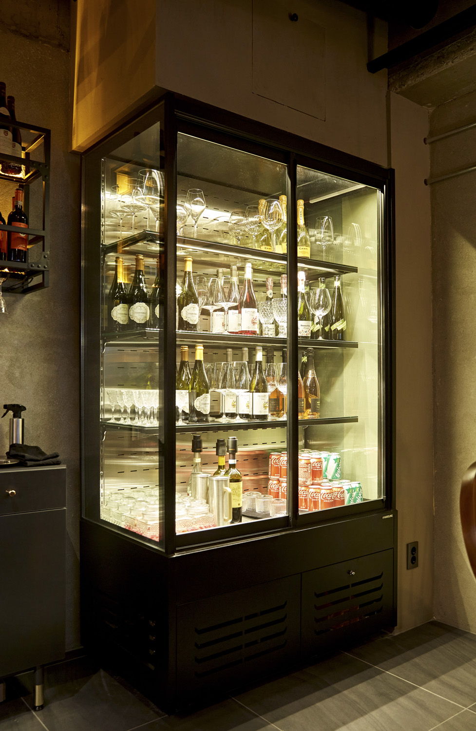 13 平米餐厅，极简风格设计惊艳亮相-15