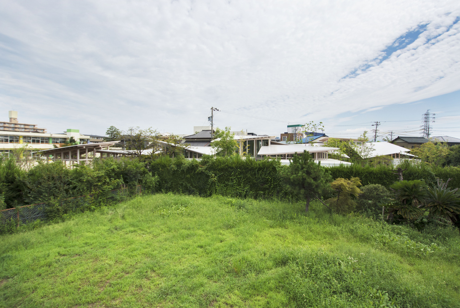 日本一户建 · 环绕绿篱的宜居空间-28