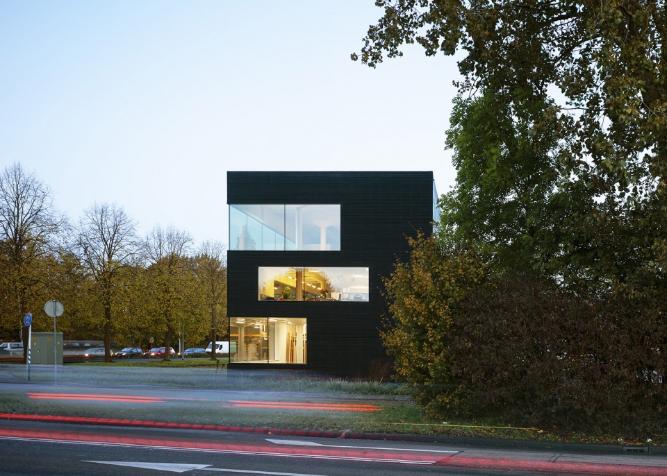 鹿特丹 13 Speciaal 总部丨荷兰鹿特丹丨Loer Architecten 事务所-11