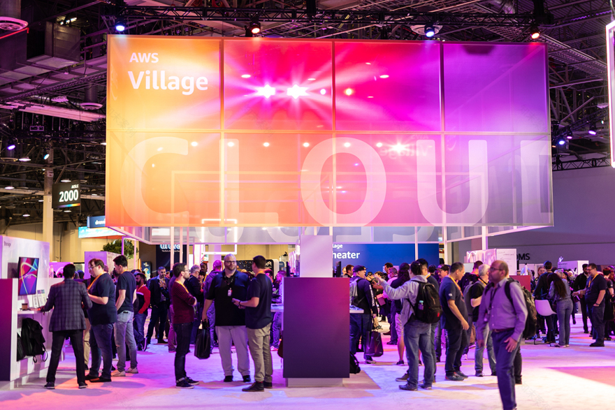 AWS 在 AWS re:Invent 的村落-9