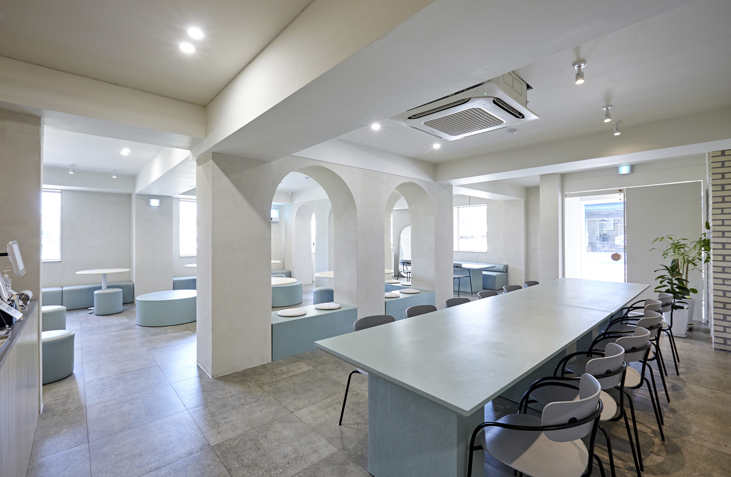 60 平冰淇淋专卖店，蓝绿色调打造甜蜜空间-7