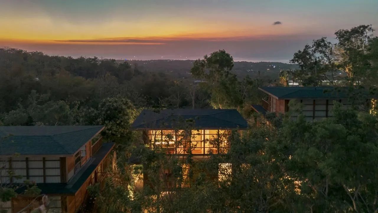 巴厘岛乌鲁瓦图树屋别墅丨印度丨Stilt Studios-3