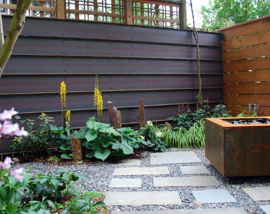 后院小型休闲花园设计丨Mark S. Garff-10