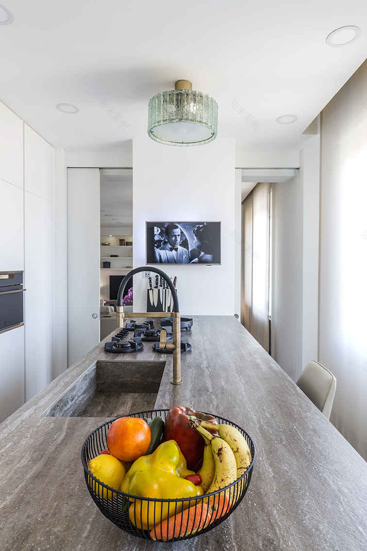 品红色公寓丨意大利米兰-17