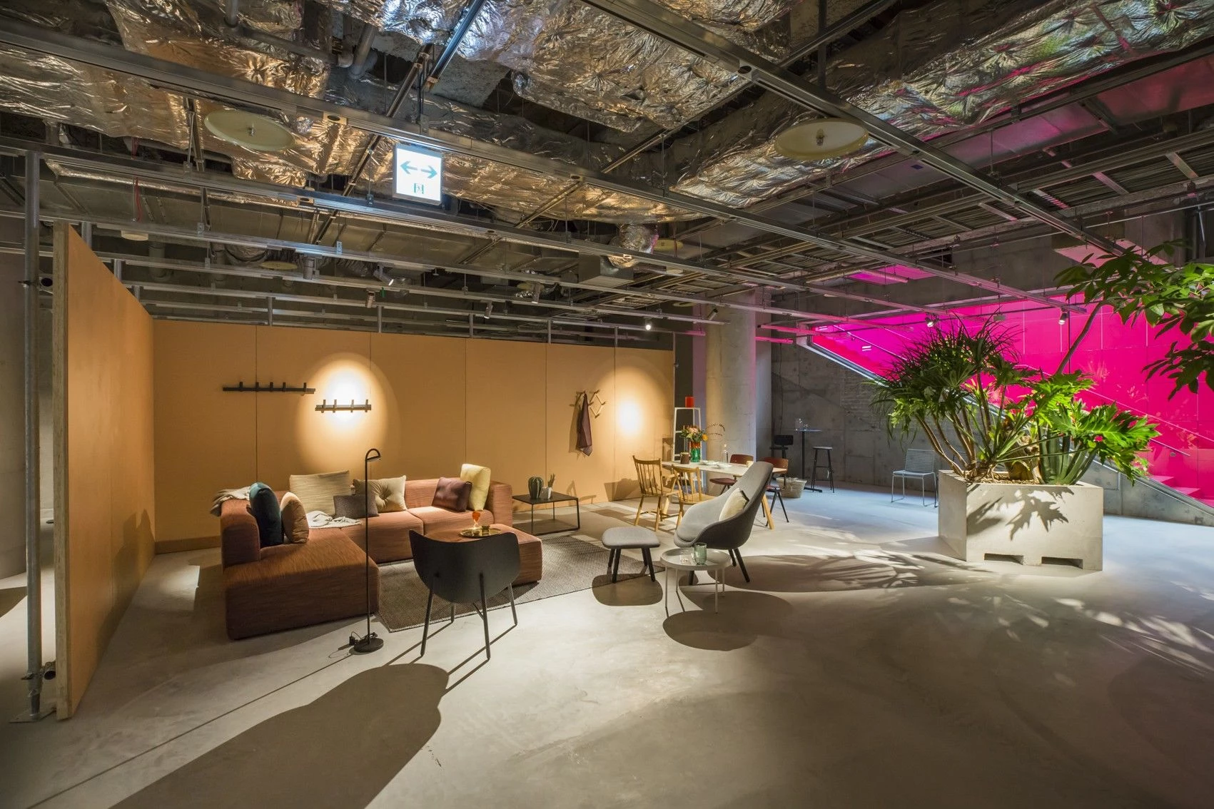 东京 HAY 旗舰店 | 灵活可变的家具系统空间-20