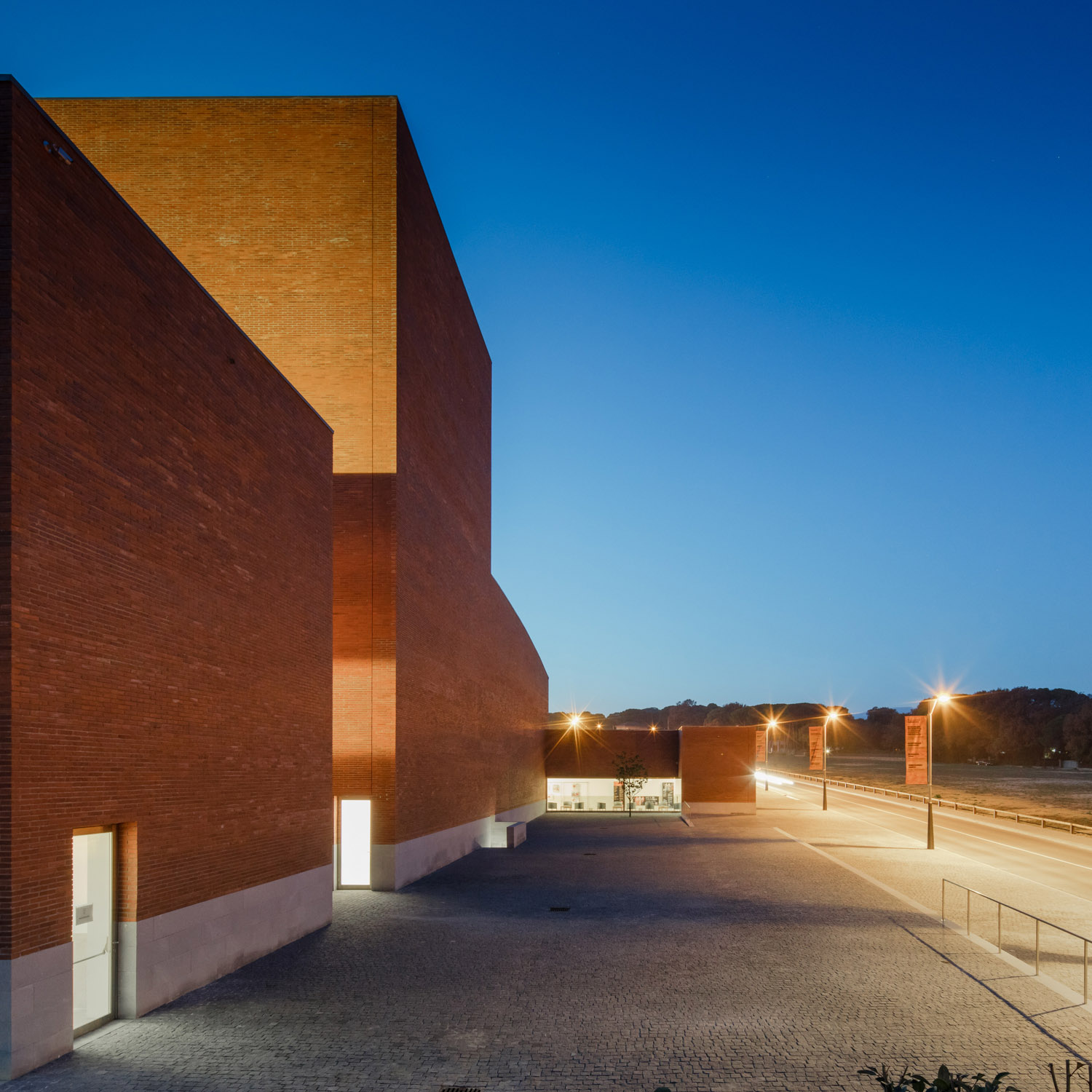 Llinars del Vallès礼堂剧院，西班牙 / Álvaro Siza Vieira + Aresta Arquitectura-107