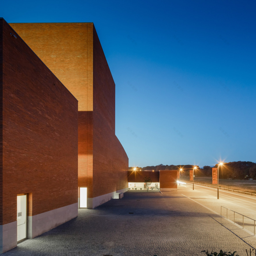 Llinars del Vallès礼堂剧院,西班牙 / Álvaro Siza Vieira + Aresta Arquitectura-107