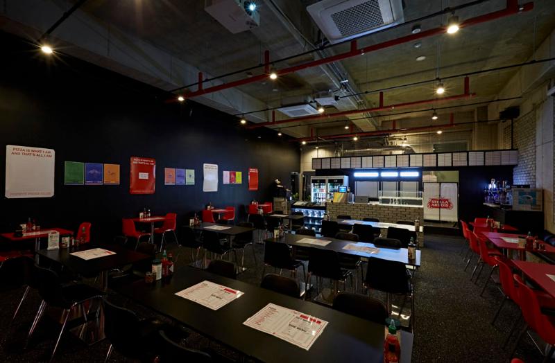 30 平米波兰披萨俱乐部，打造工业风氛围-5