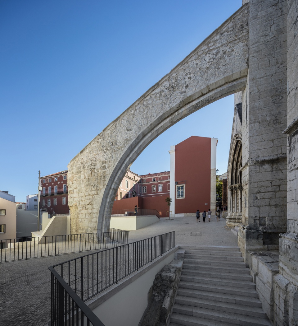 里斯本 Chiado 公共空间改造丨葡萄牙里斯本丨Álvaro Siza 和 Carlos Castanheira-27