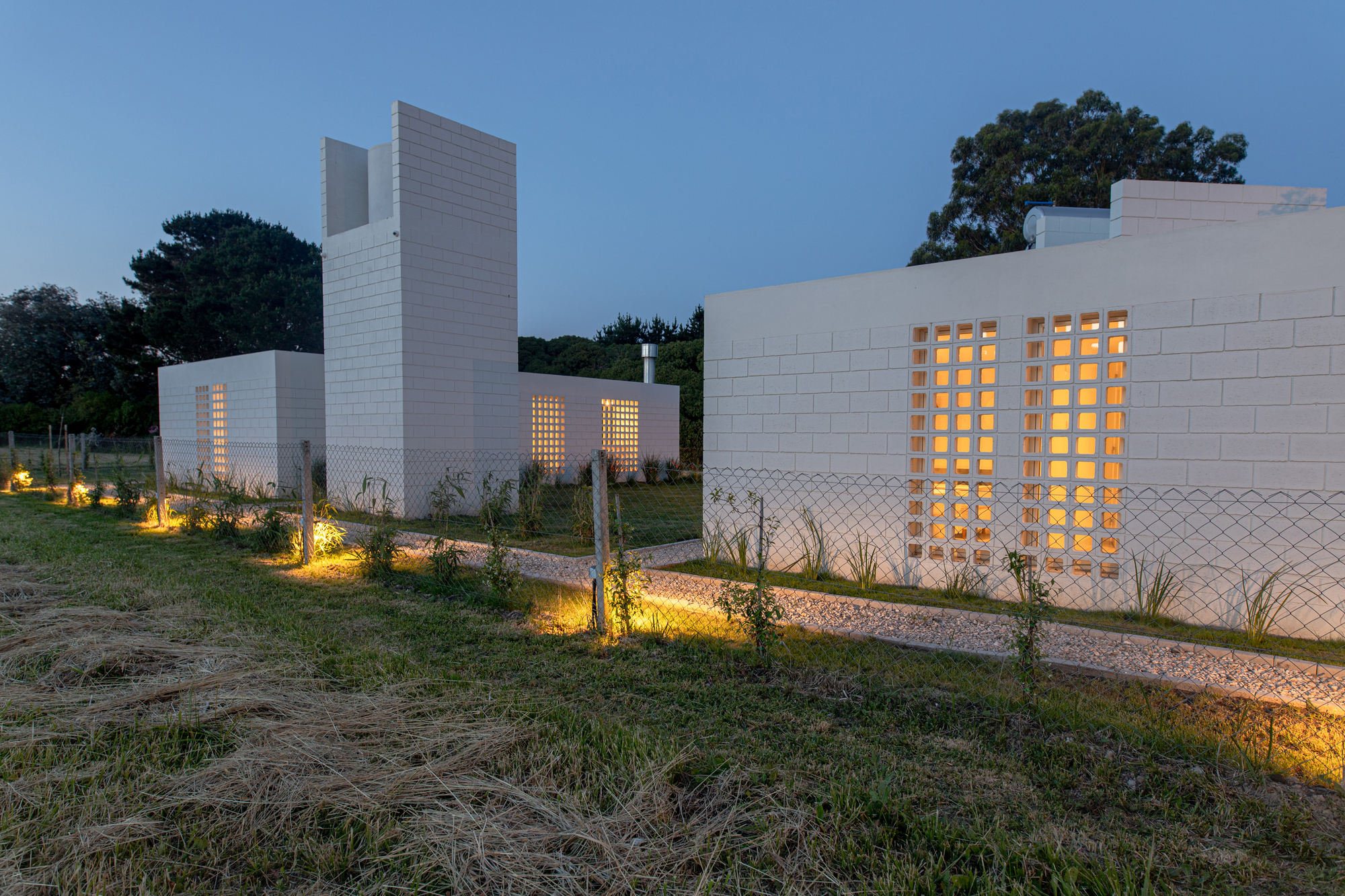 White Houses Chapadmalal / BiK Arquitectura-20