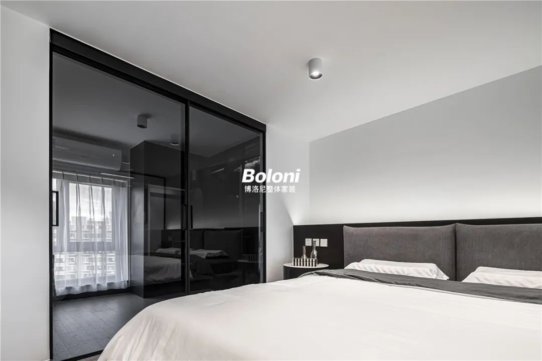 单身男子的 70㎡阳光 LOFT，现代简约风的逆袭-69