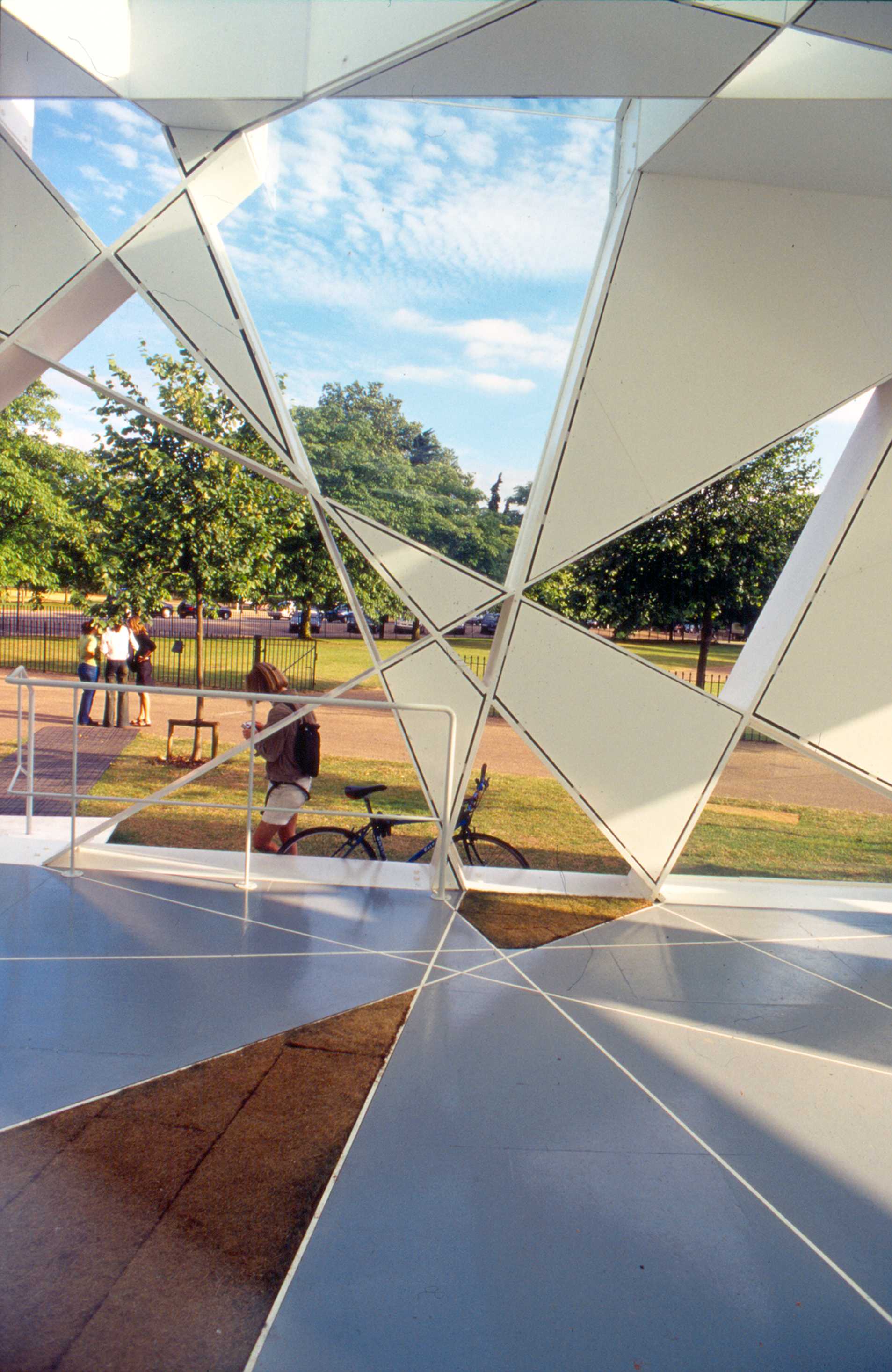 serpentine gallery pavilion with toyo ito-3