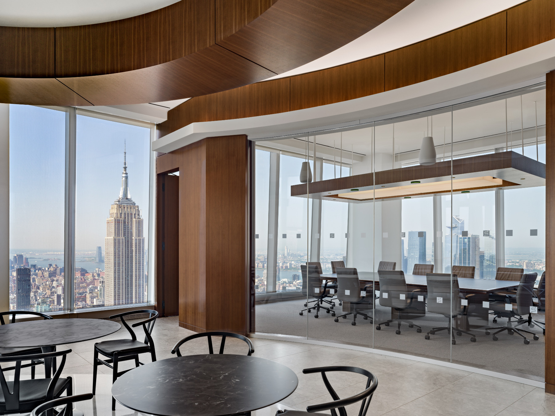 A Tour of Private Equity Firm’s NYC Office - Officelovin'-5