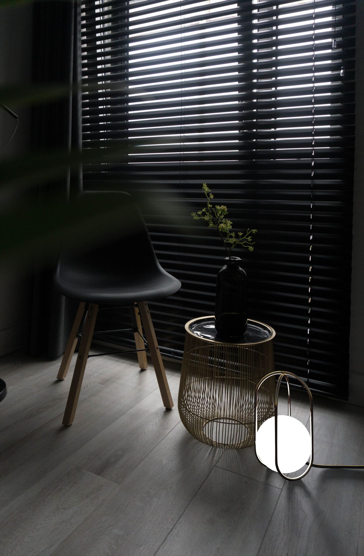 lantern light - minimal .modern. metal-9