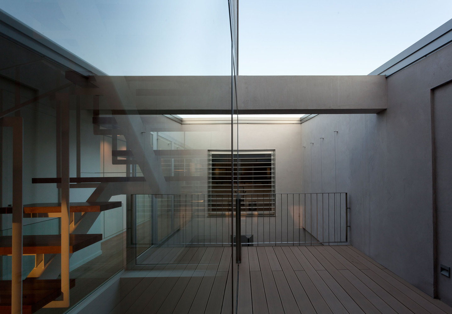 河畔空中楼阁-51