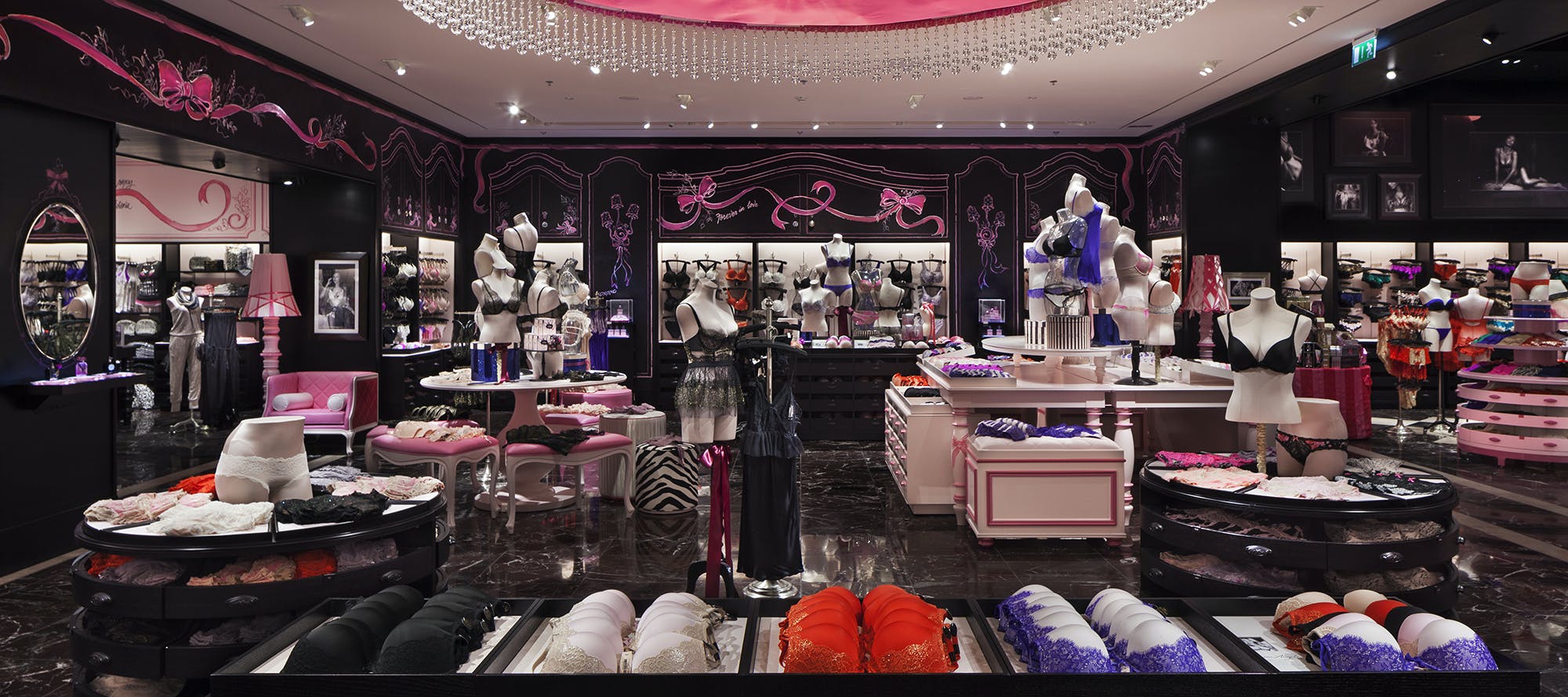 Victoria's Secret Store Dubai UAE丨Grade New York-4