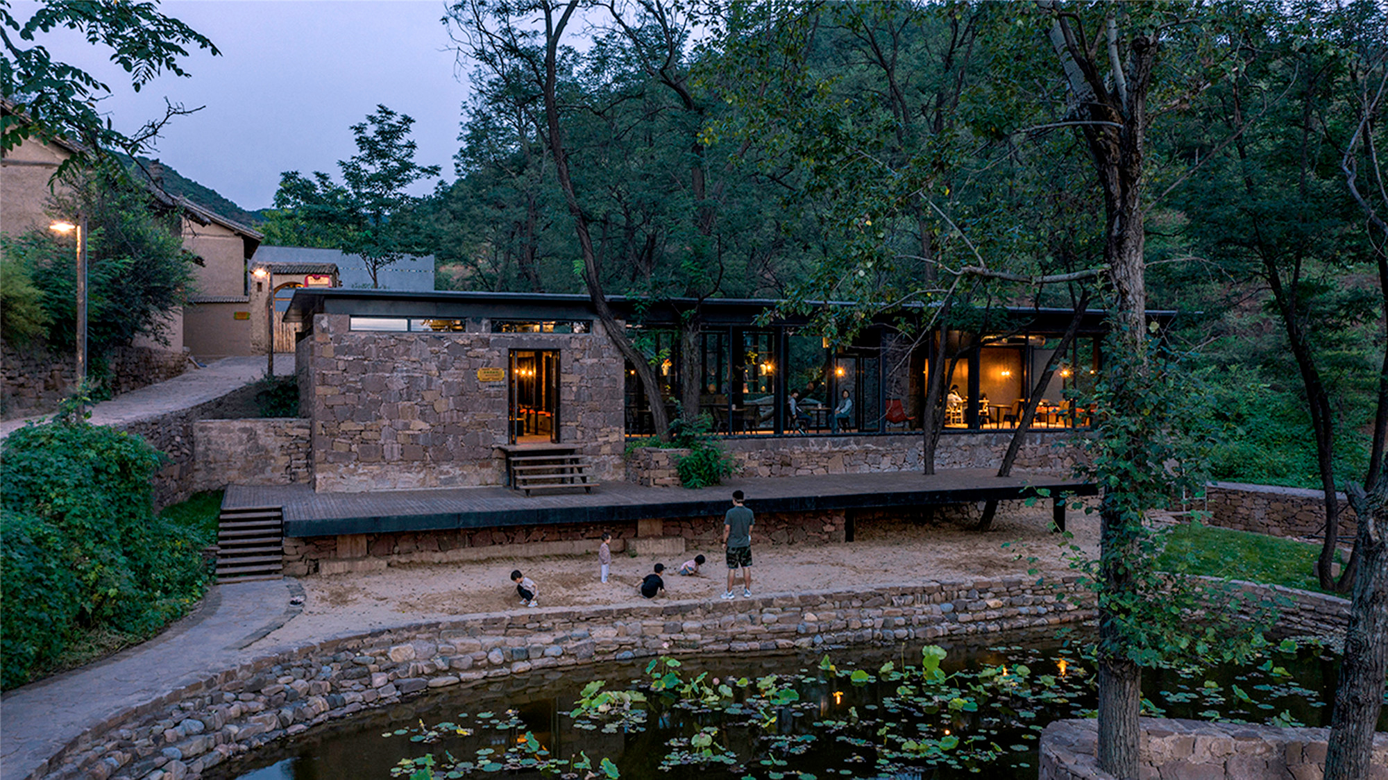 多层面的“轻”：黄麻乡村振兴工作站与乡村会客厅 / 三文建筑 -45