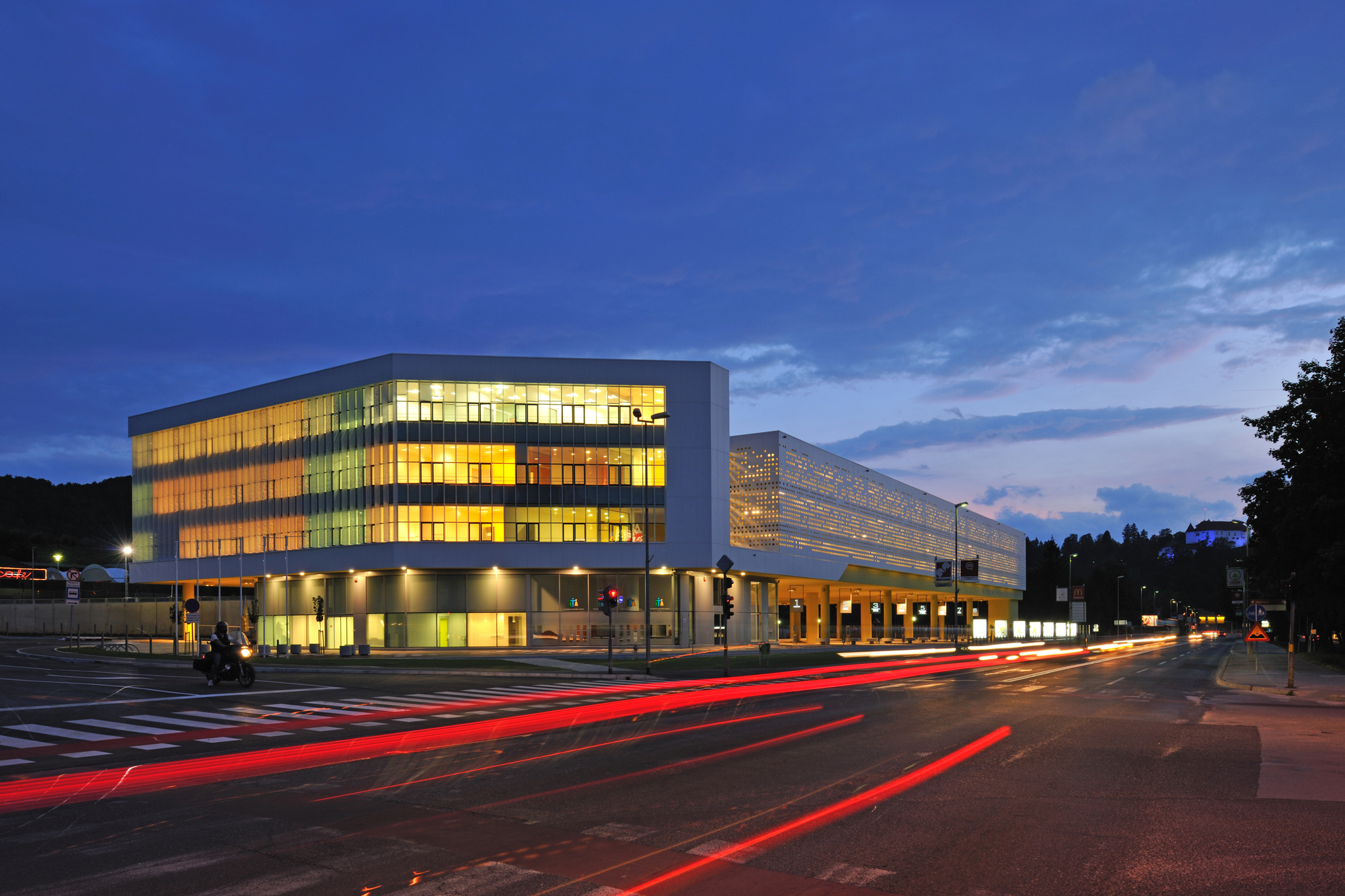 Velenje 公交车站-11