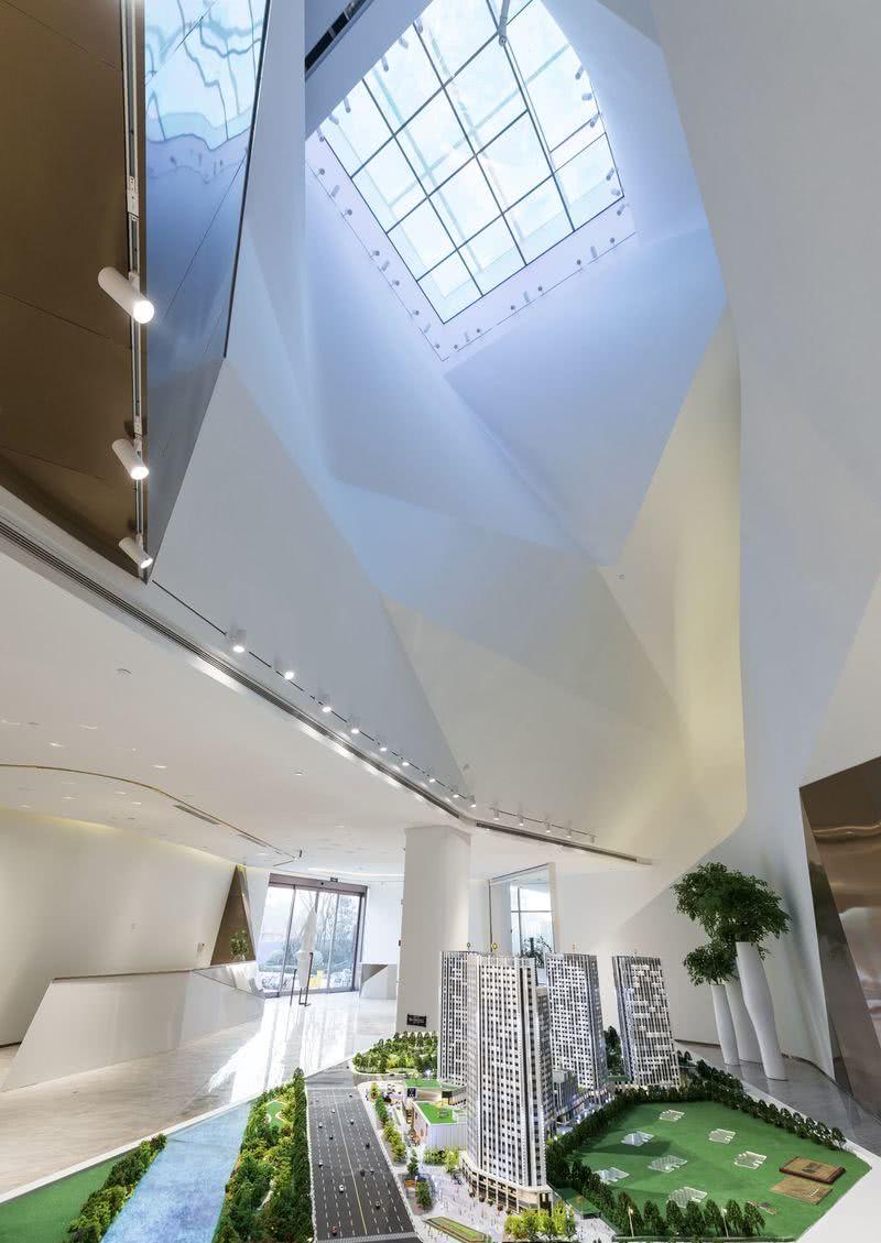 郑州绿地云都会销售中心-10