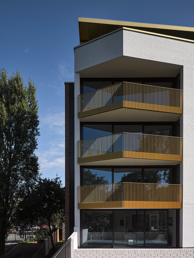 BishopsWood Court  Daykin Marshall Studio-45