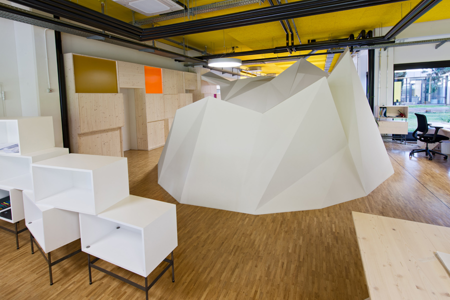 旧办公楼翻新变身，德式简约风格诠释高效办公-19