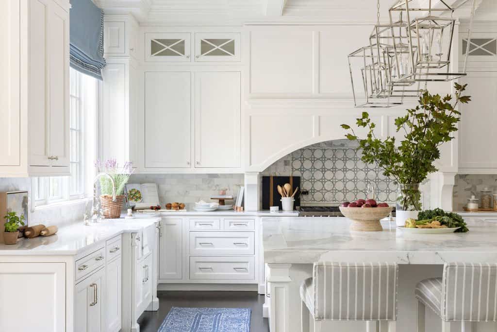 Take a tour of an Illinois dream home with bright and airy living spaces-12