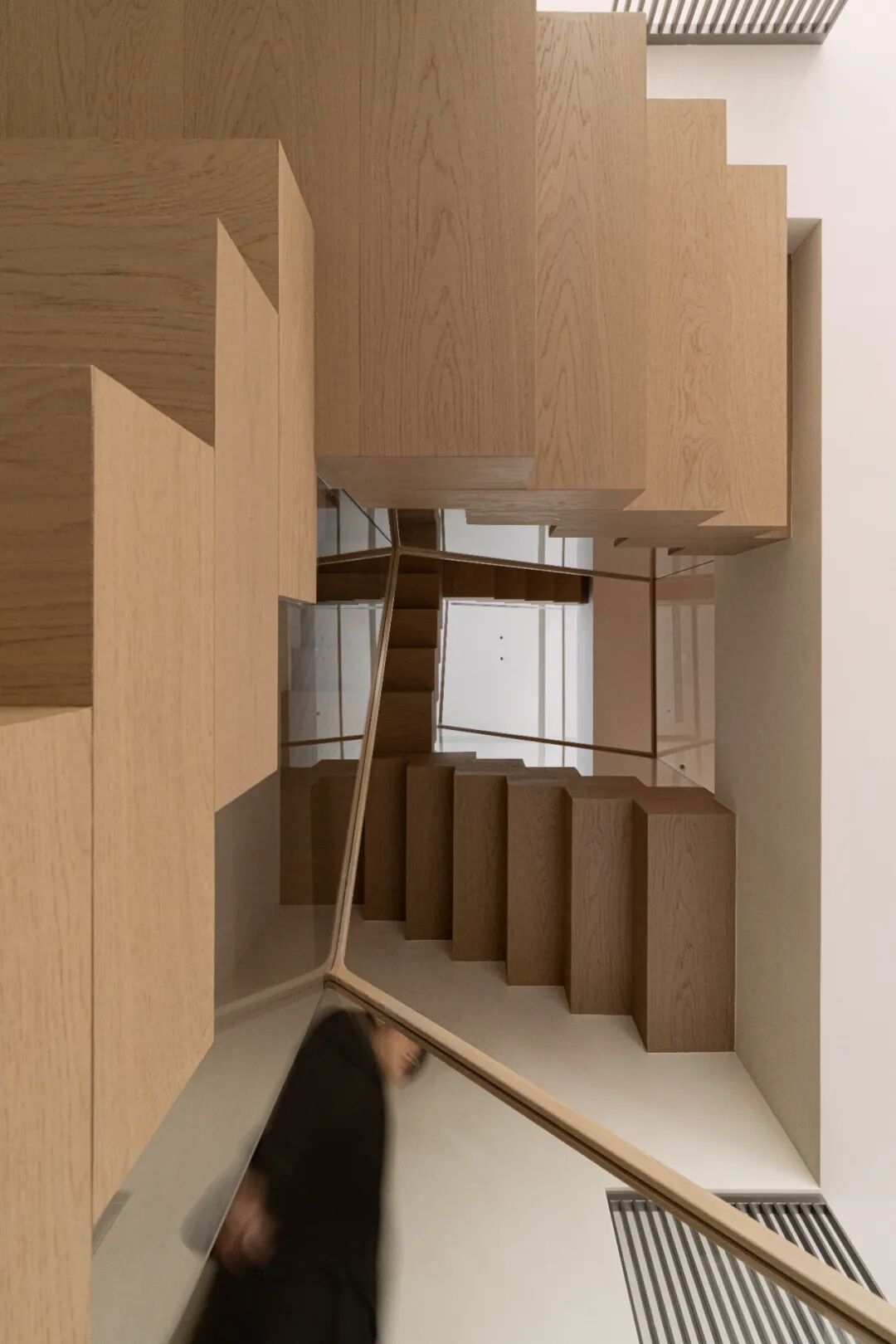 BENSONDESIGN原创设计丨400㎡被自然环绕的极简别墅-65