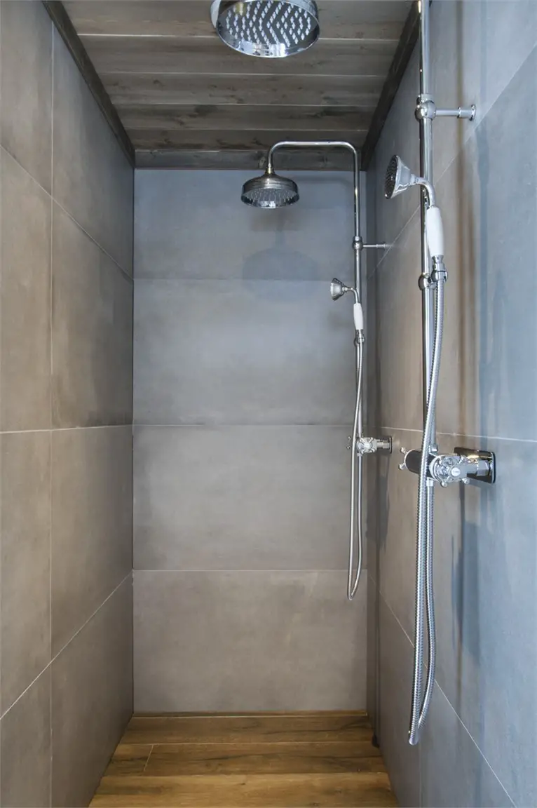 瑞典山间豪华木屋 | 传统与现代的完美交融-20