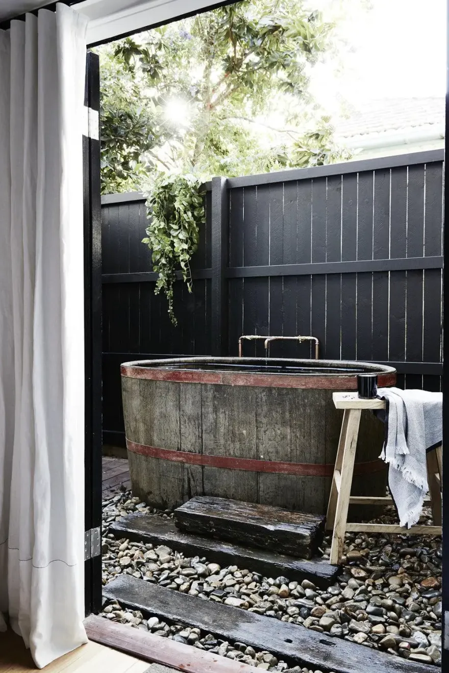 Byron Bay 海滩别墅 | 极简黑白风格设计-17