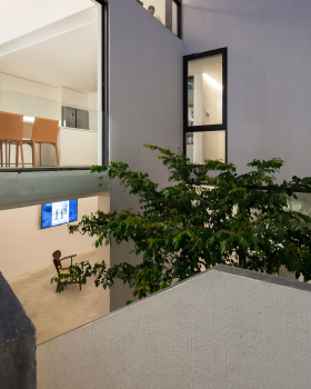 Mệ Loan’s House 庭院式别墅设计丨HH Studio
