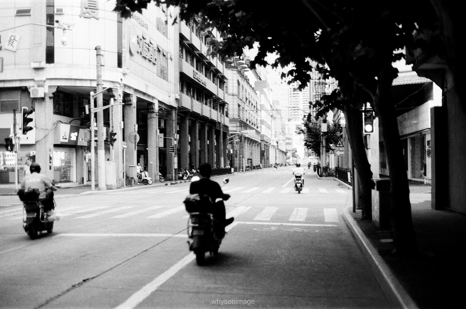 金陵东路的黄昏 · 穿街走巷丨whyseeimage-45