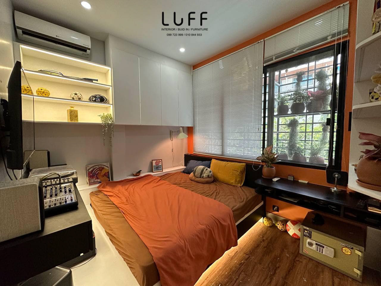 Tiny Bedroom with full furniture-8