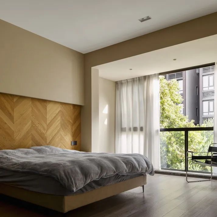 车模发烧友的现代轻奢家园-46