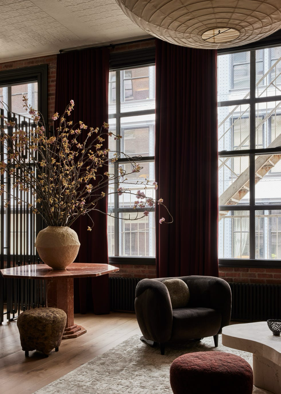 以电影主人公为灵感，打造暗黑时尚空间-7