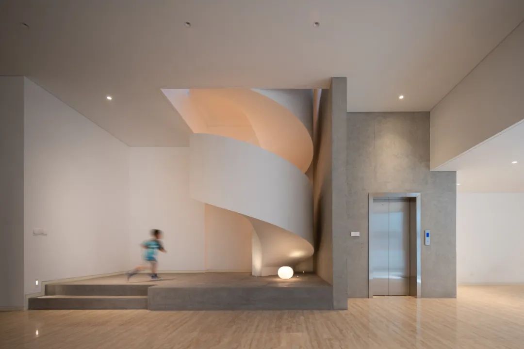 诗与远方的螺旋别墅-17