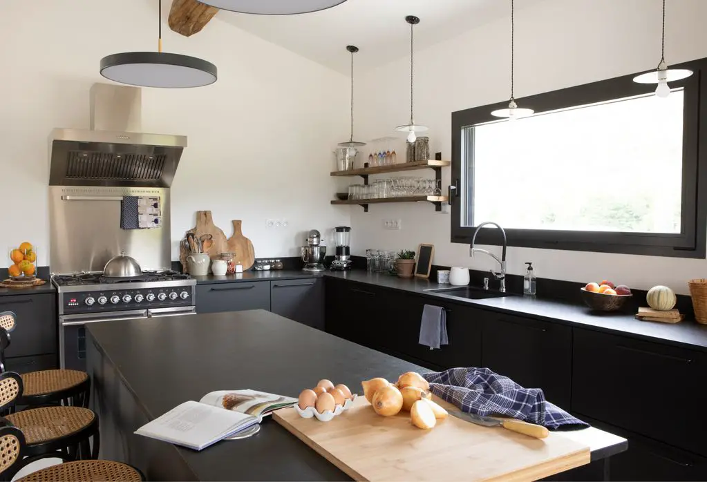 铁艺农舍 | 完美的南法度假之家-9