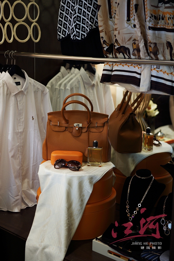 中海九号公馆现代简约样板间-11