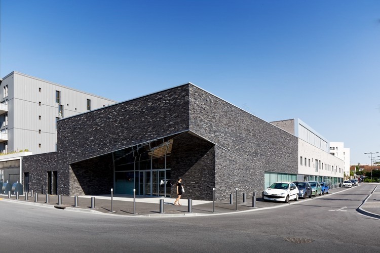 Orgeval Community Center and Event Space f+f architectes-1