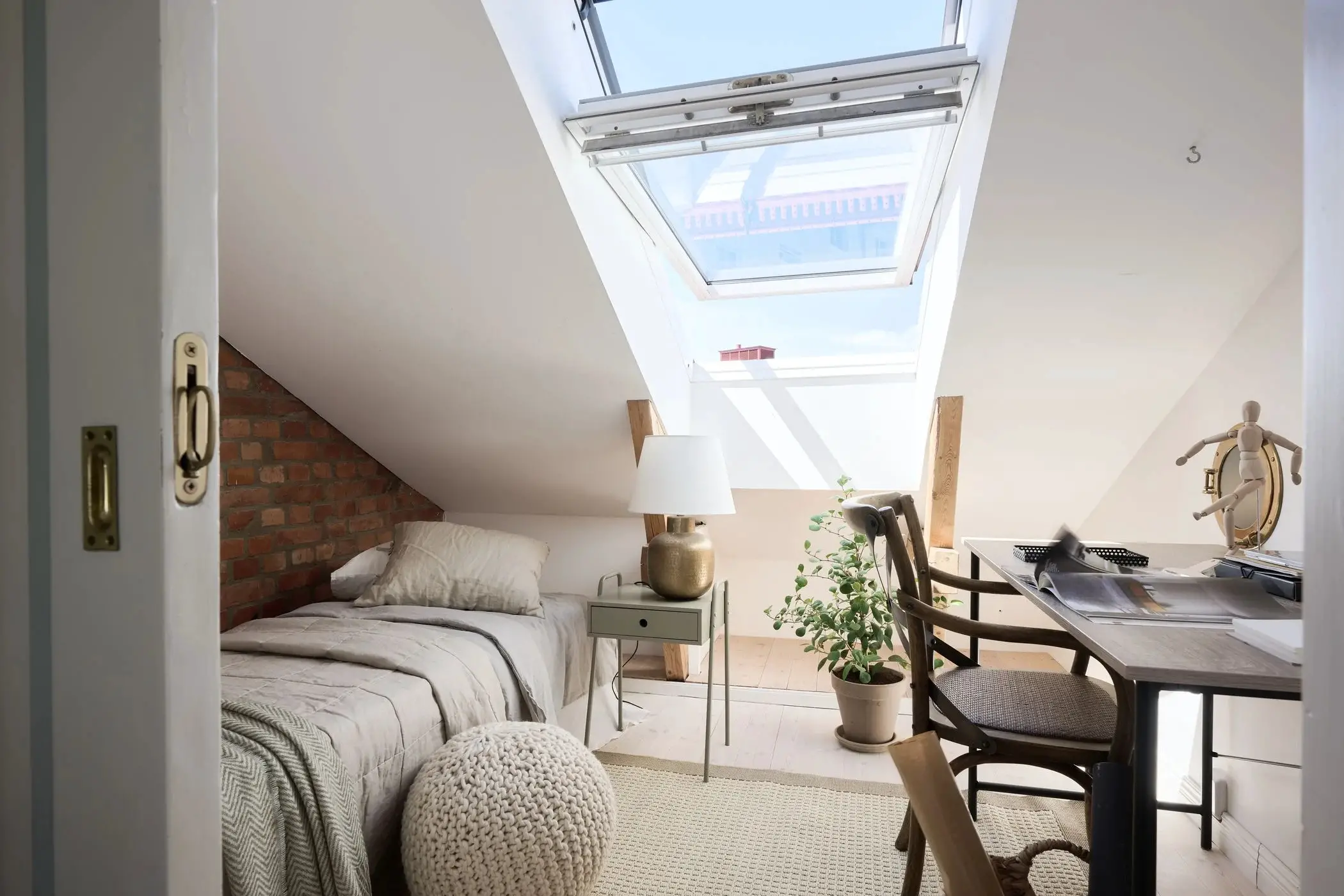 96m2 瑞典顶楼公寓 | 现代都市中的乡村魅力-10