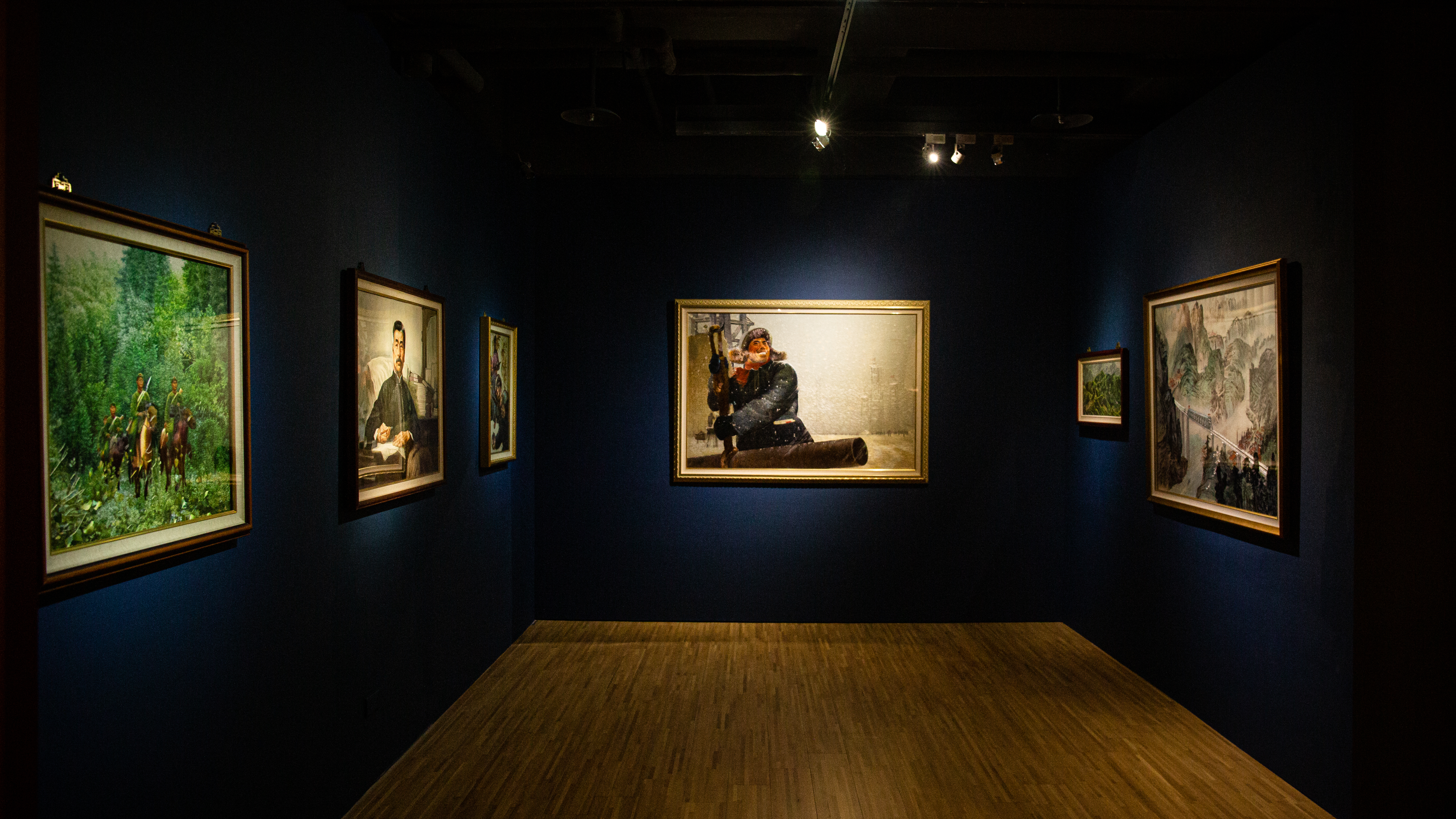 《刺繡秀秀:織品上的圖像紀事》展場及主視覺製作設計丨山峸-12