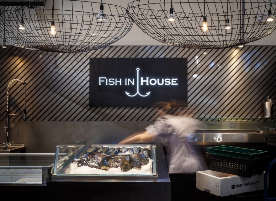 渔网灵感装饰的鱼店-7